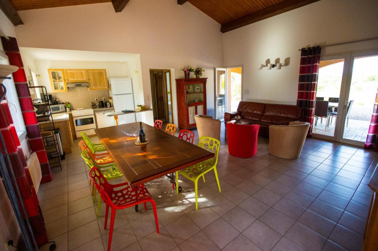 Les Villas De Perret Joyeuse Exterior photo