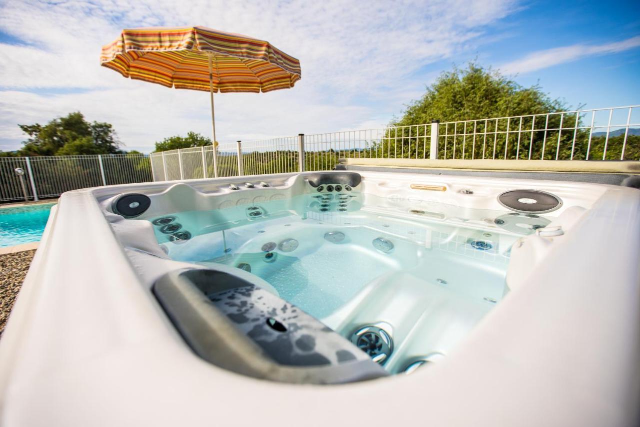 Les Villas De Perret Joyeuse Exterior photo
