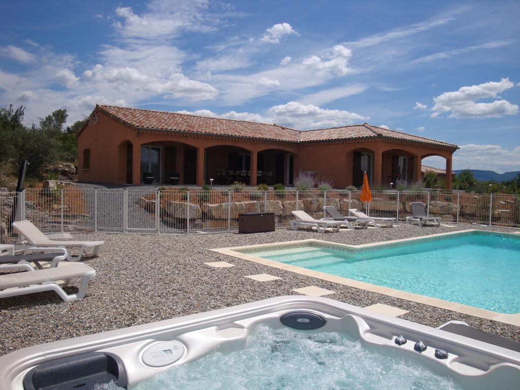 Les Villas De Perret Joyeuse Exterior photo