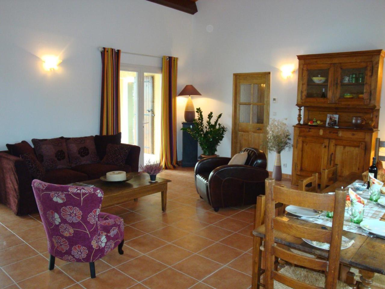 Les Villas De Perret Joyeuse Exterior photo