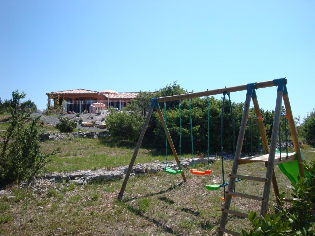Les Villas De Perret Joyeuse Exterior photo