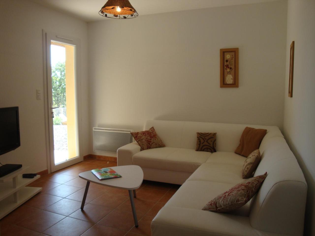 Les Villas De Perret Joyeuse Exterior photo
