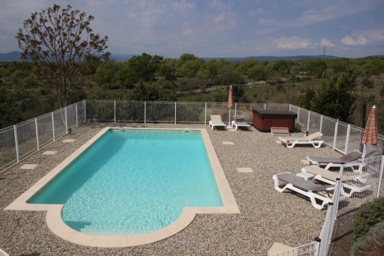 Les Villas De Perret Joyeuse Exterior photo